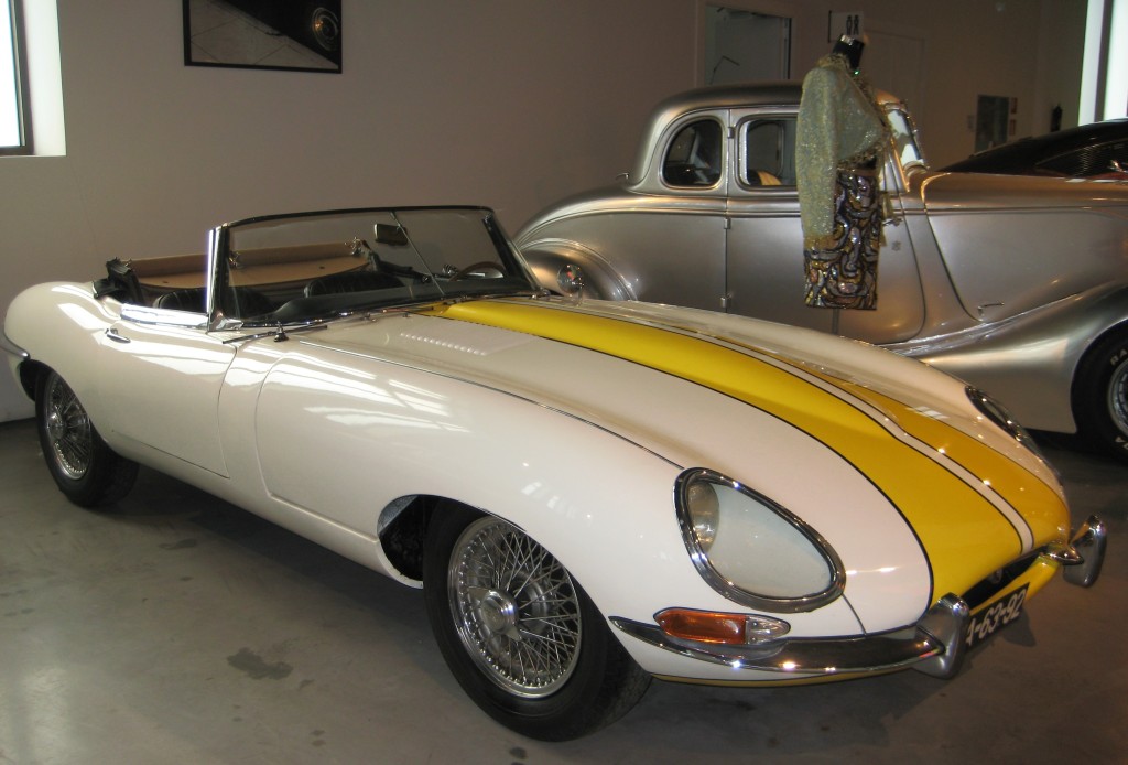 My favorite.  1962 Jaguar Inglaterra. 6ct 259 hp 420 cc. Nice.